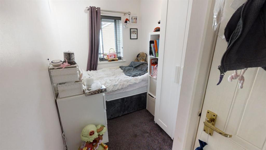 bed 3 .jpg