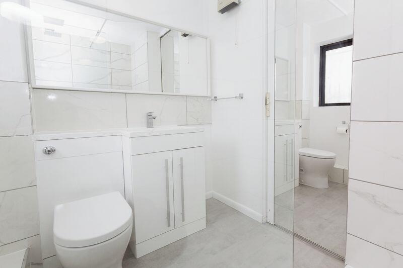 Bathroom (3)