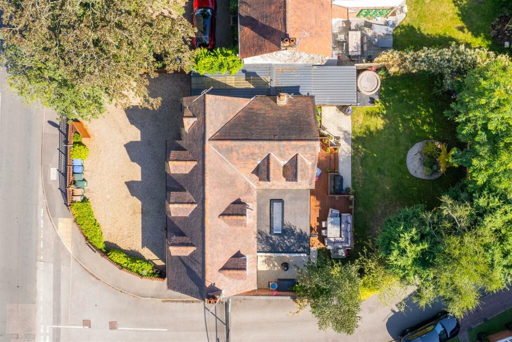 157 Broad Lane - by Visually Rich 0216.jpg