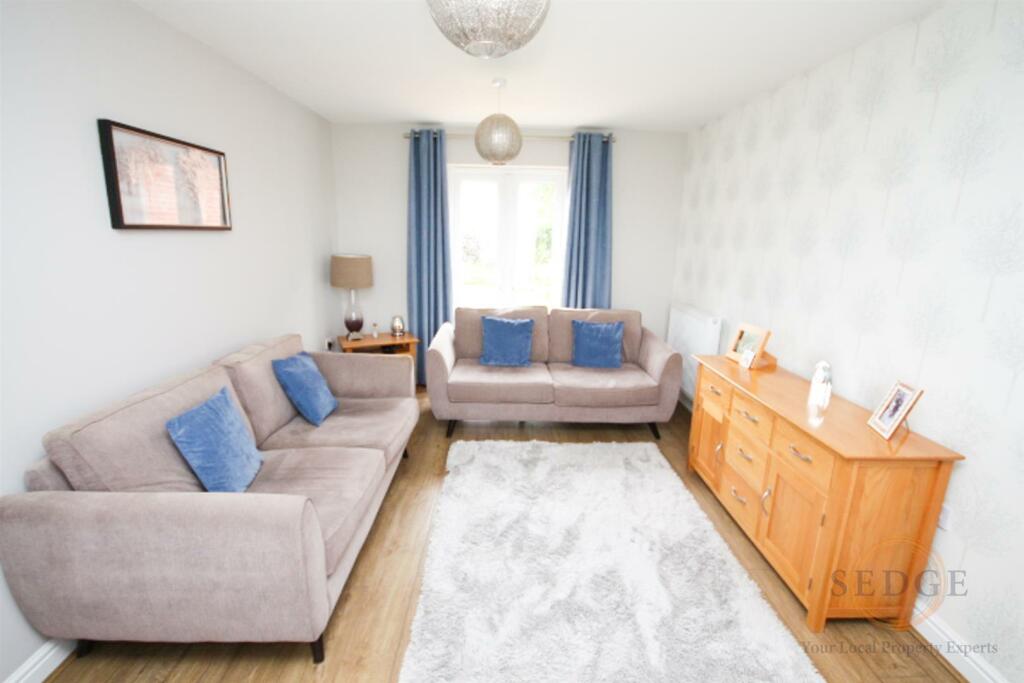 18 derwent way -22.jpg