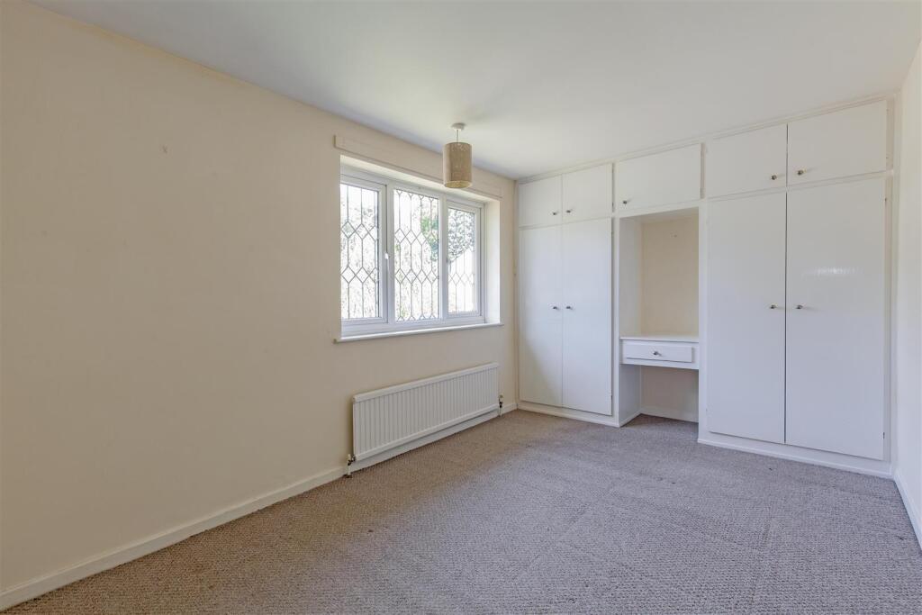 Bedroom 1-1.jpg