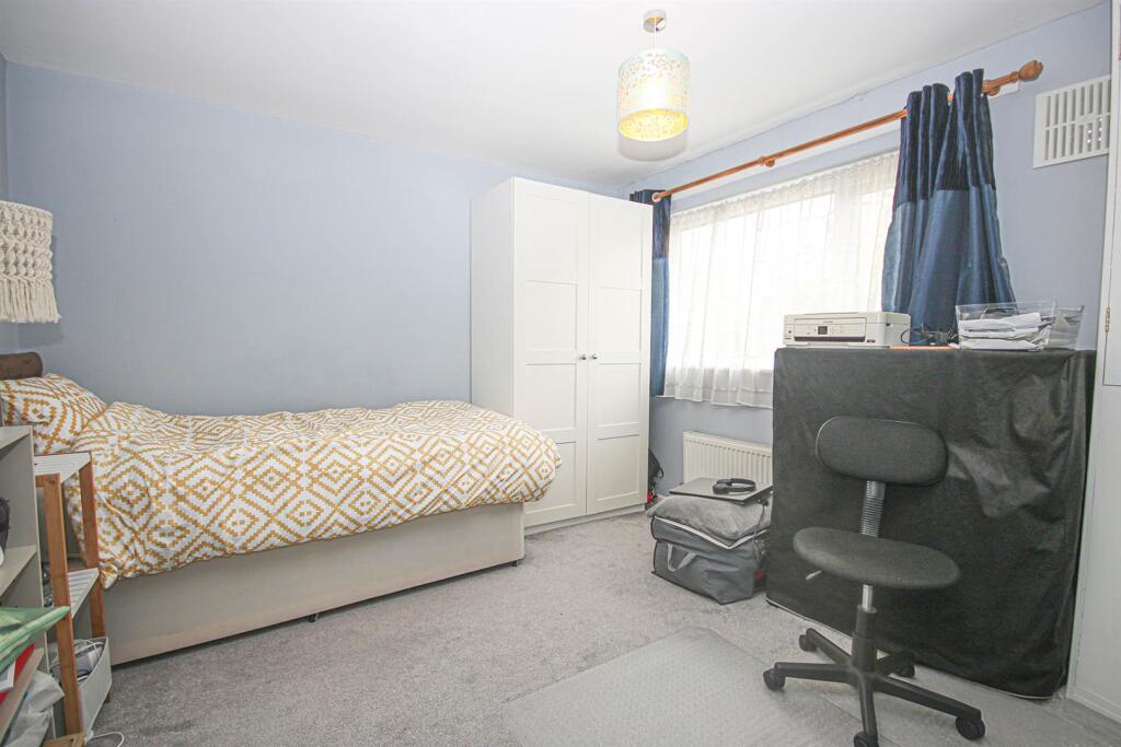 Bed 22.jpg