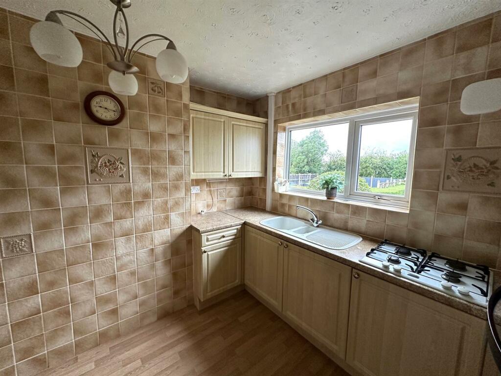 kitchen 3.jpg