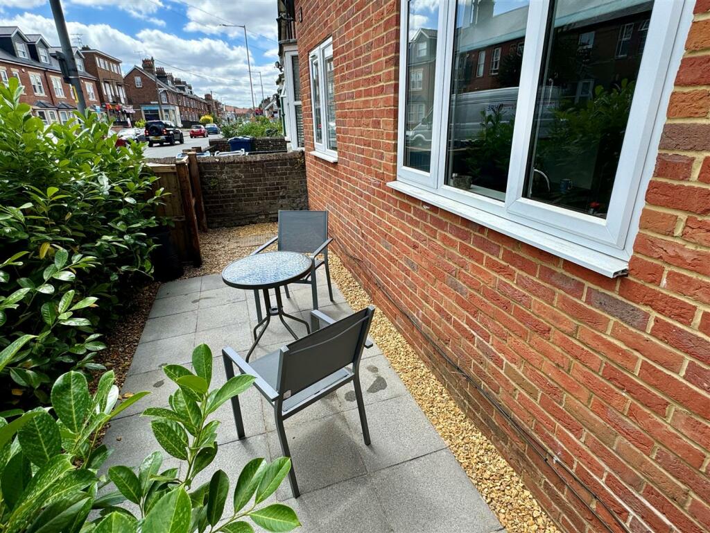 Private Patio (2).jpg