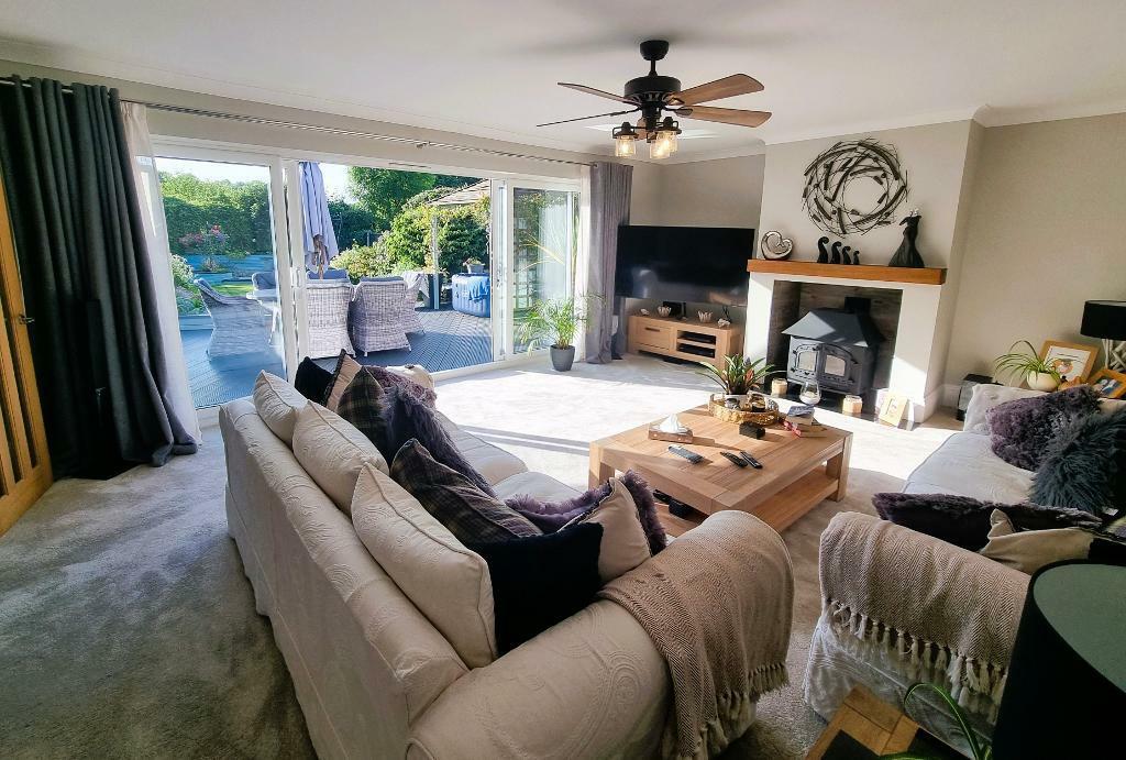 Sitting room leading to the terrace