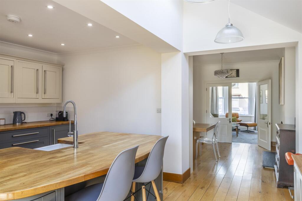 Breakfast Room / Kitchen