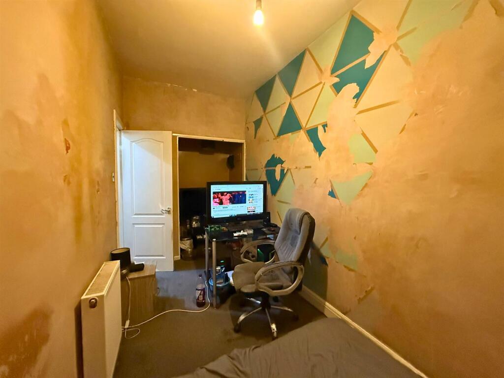 Bedroom 2.jpg