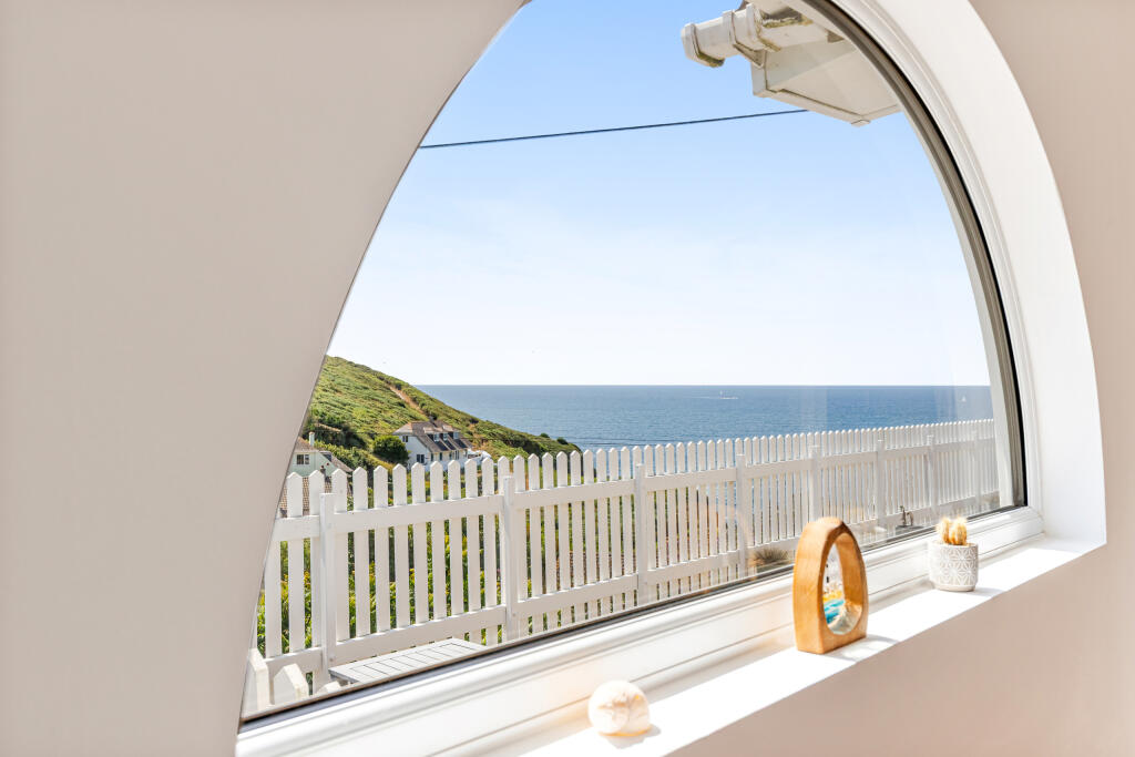 A51 - 6 Furzehill Road Heybrook Bay - 250718