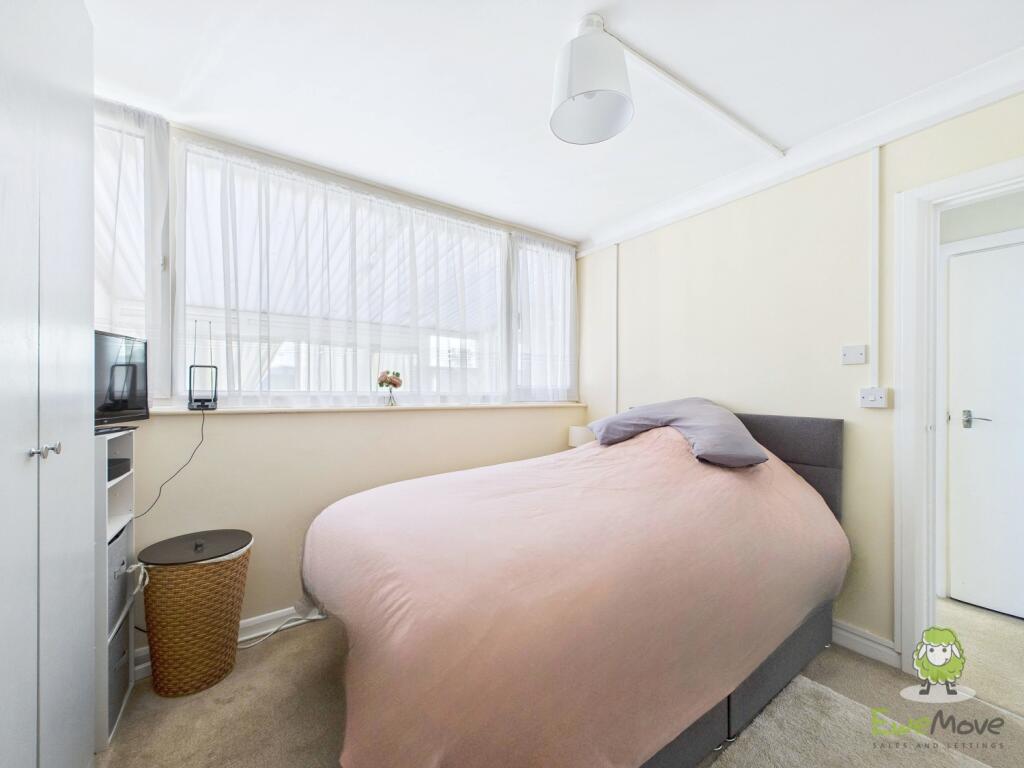 CAM01543G0-PR0124-STILL019