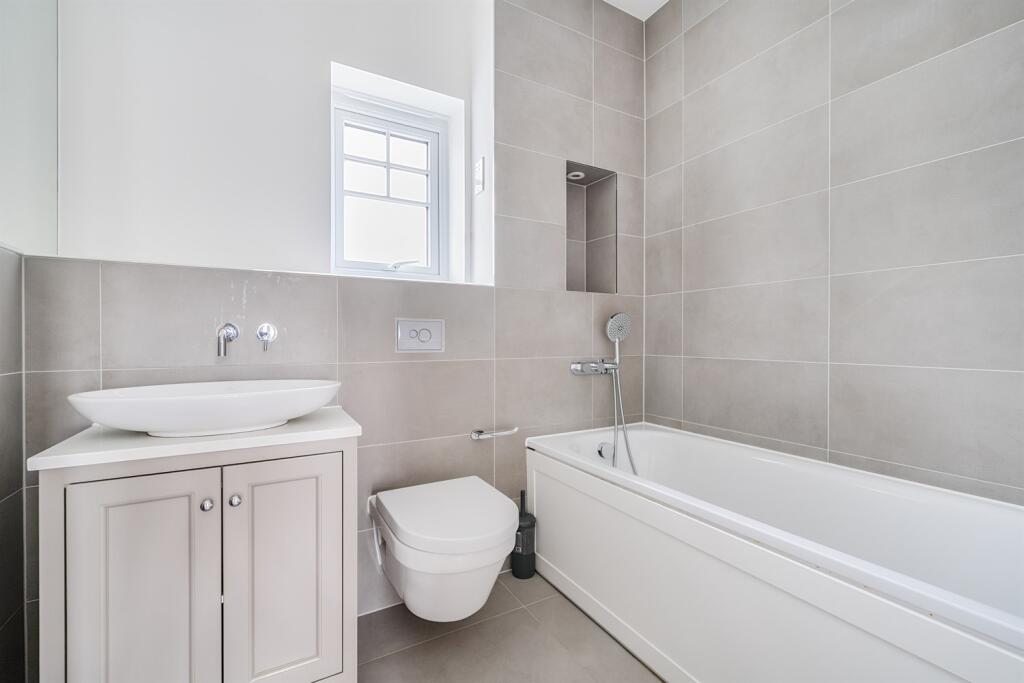 En-suite bathroom
