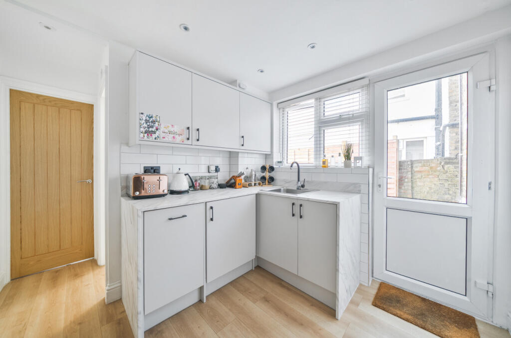 1320034-14-686657...