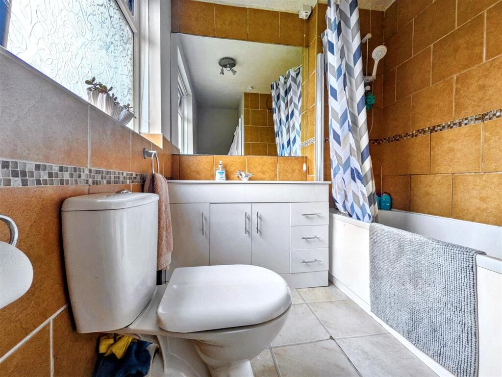 Bathroom.jpeg