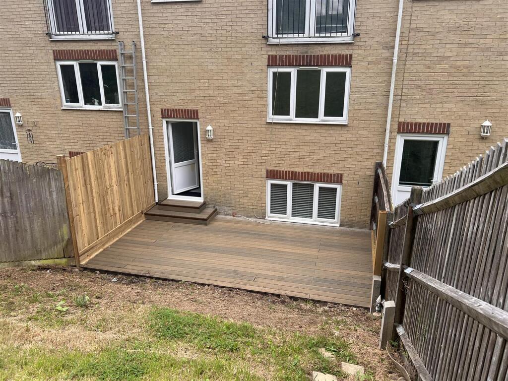 Decking &amp; Garden