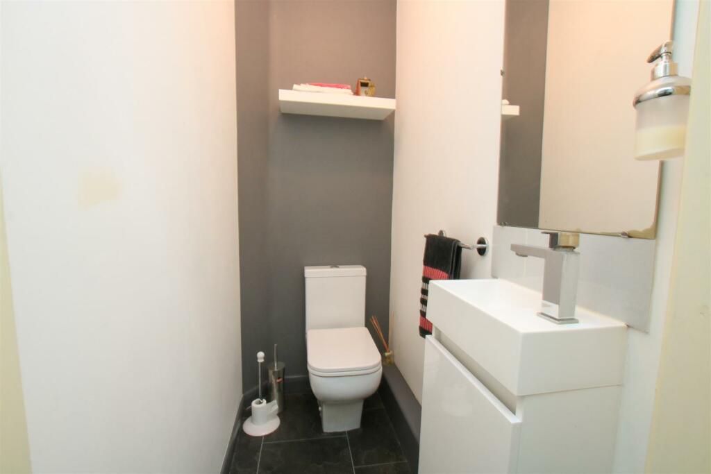 GROUND FLOOR W/C