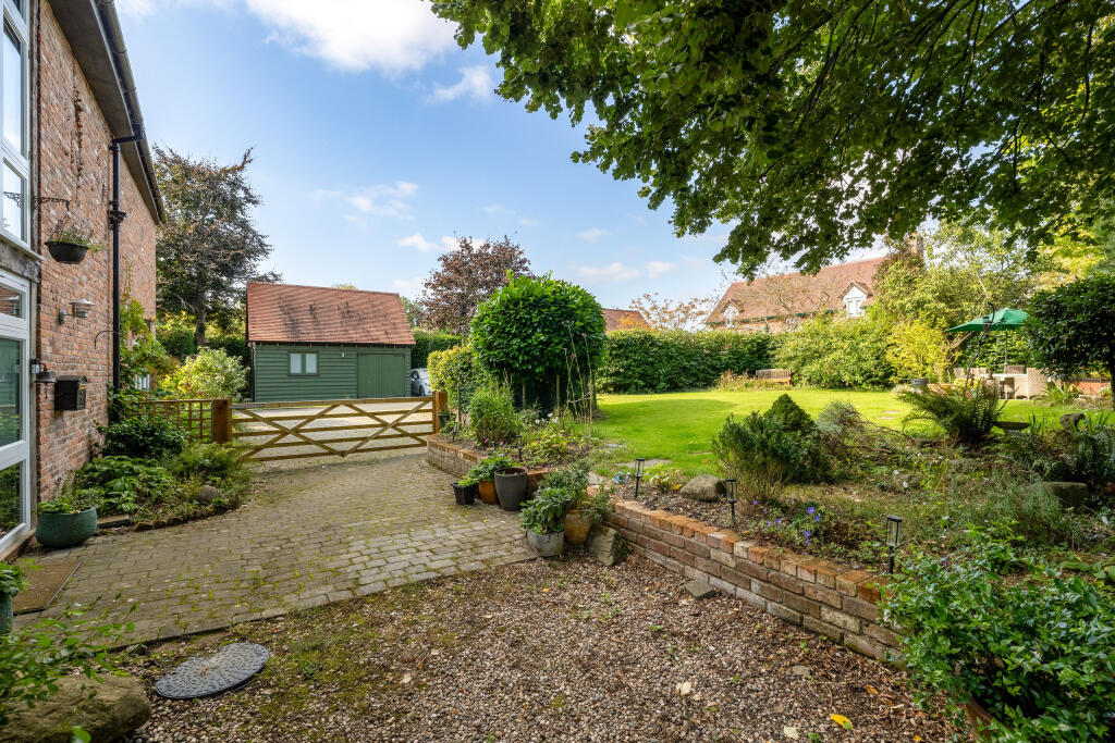 0875TheOldBarn-11