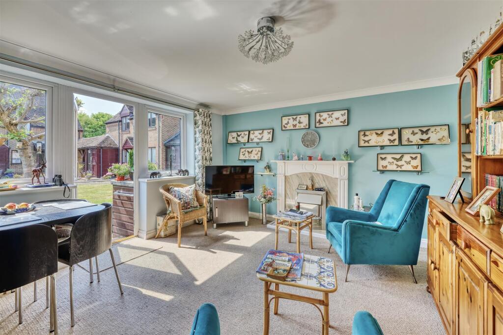 8-5 Medway House Oun