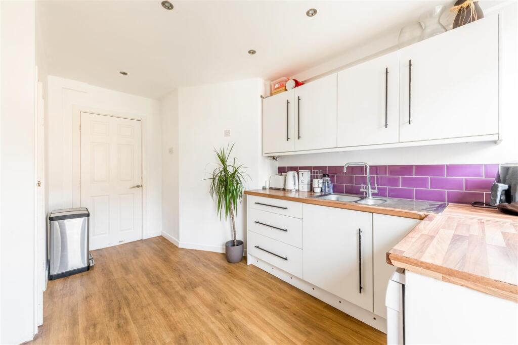 12 Oakapple Road-6.jpg