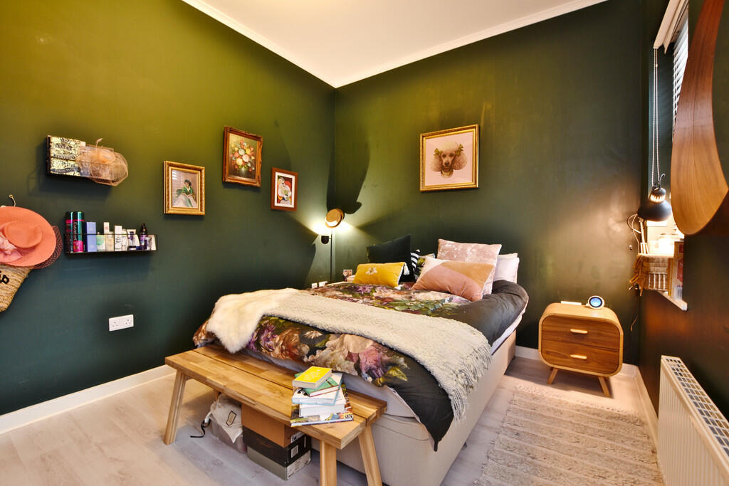 Bedroom 1 (b)