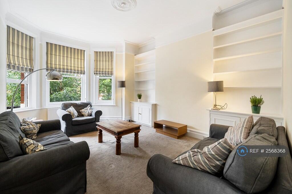 Large Airy Sitting Room 1