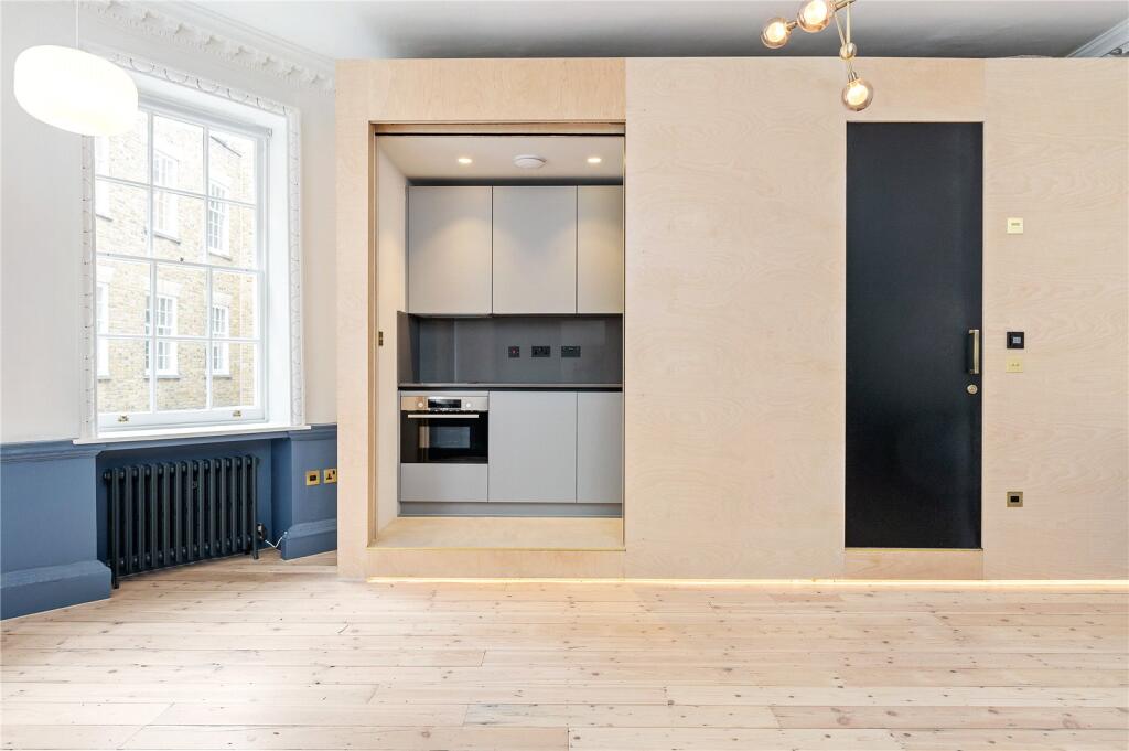 Reception / Kitchen