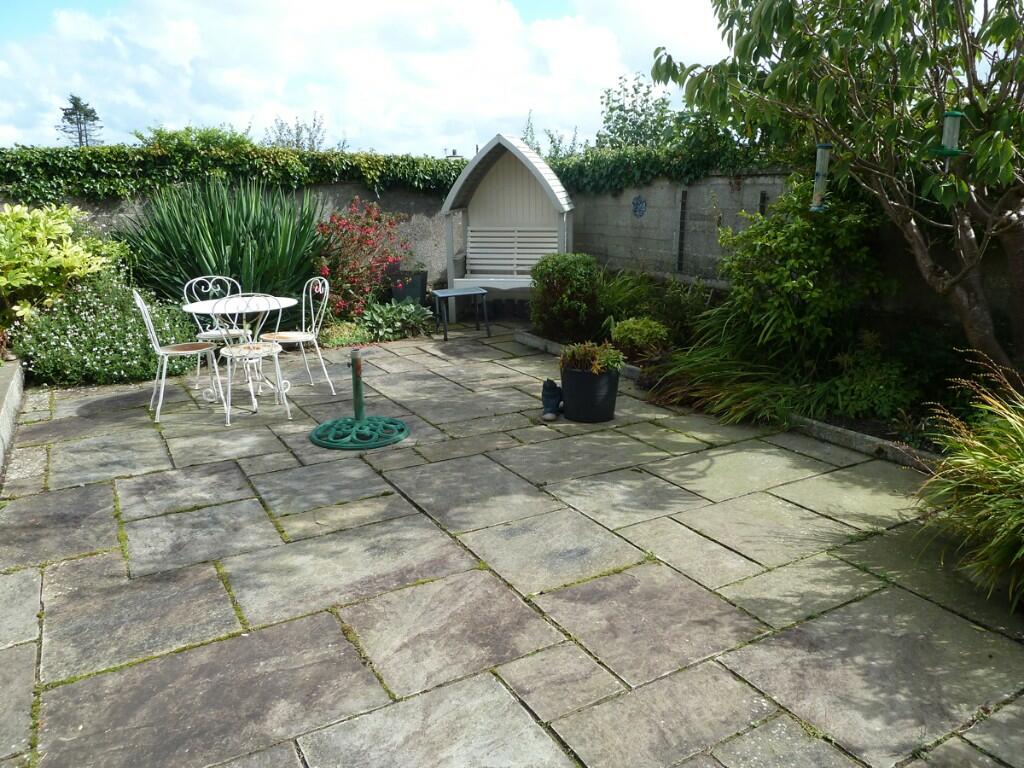 "Al Fresco" dining.