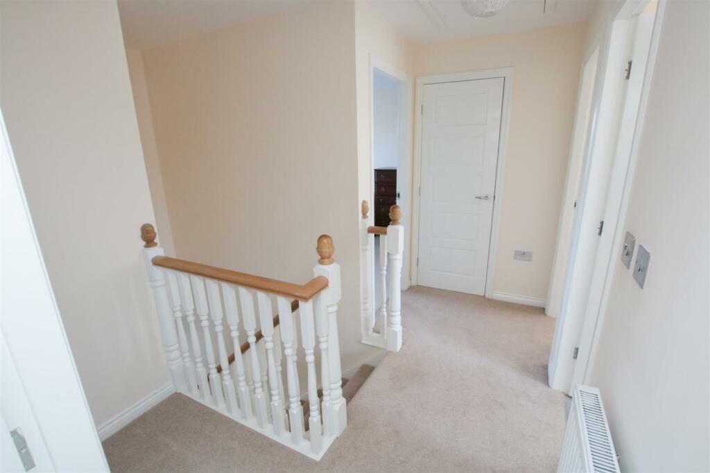 FIRST FLOOR LANDING