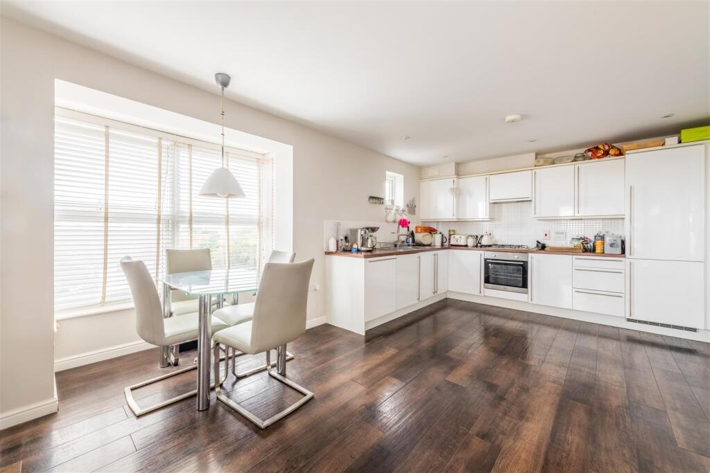 Flat 11 Penzance House-3.jpg