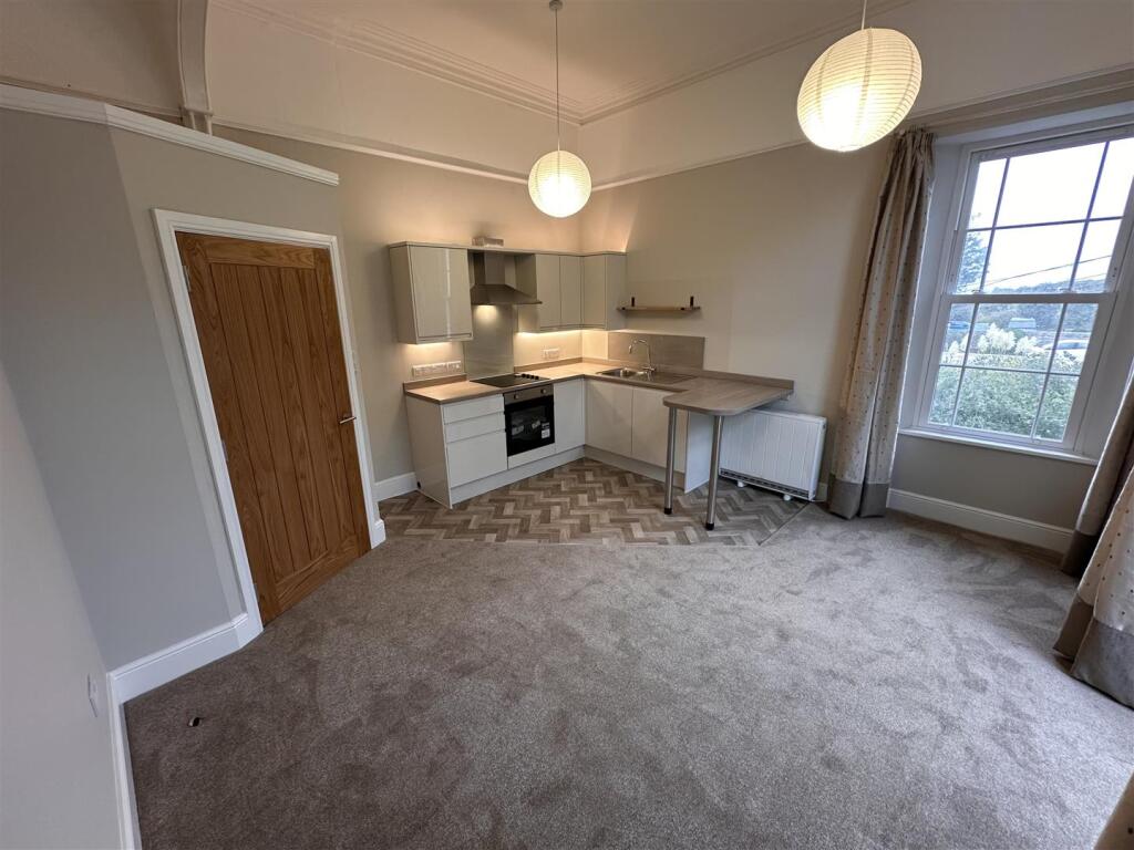 Kitchen/lounge