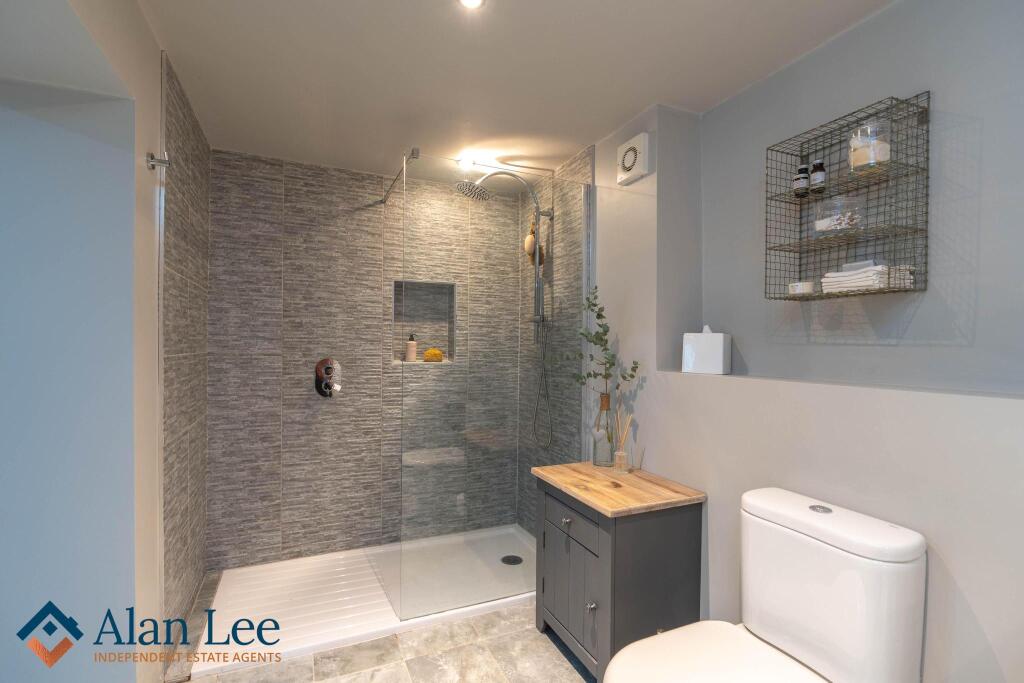 Ensuite Bathroom