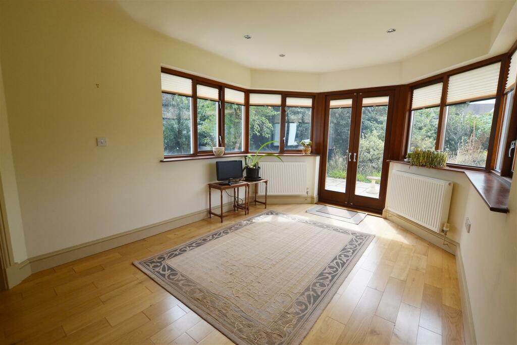 sun room.JPG