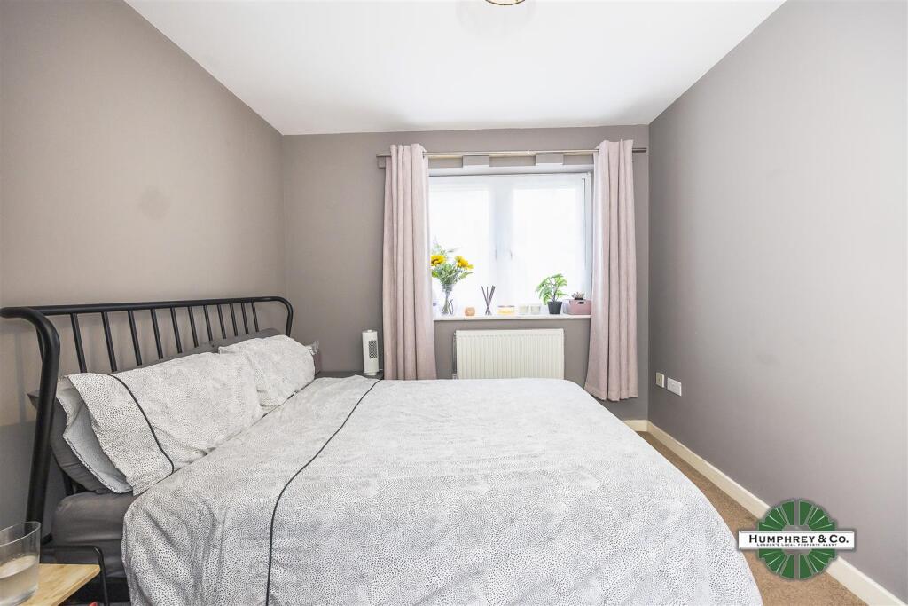 15  Bedgebury Court,  1 Hawker Place -005.jpg