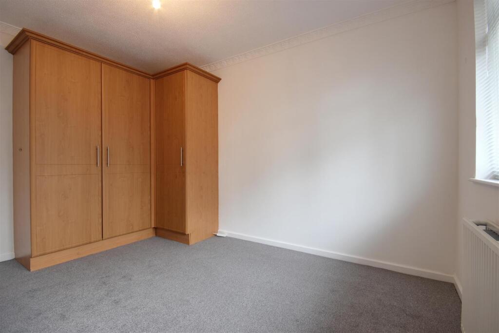 BEDROOM 1 (FRONT)