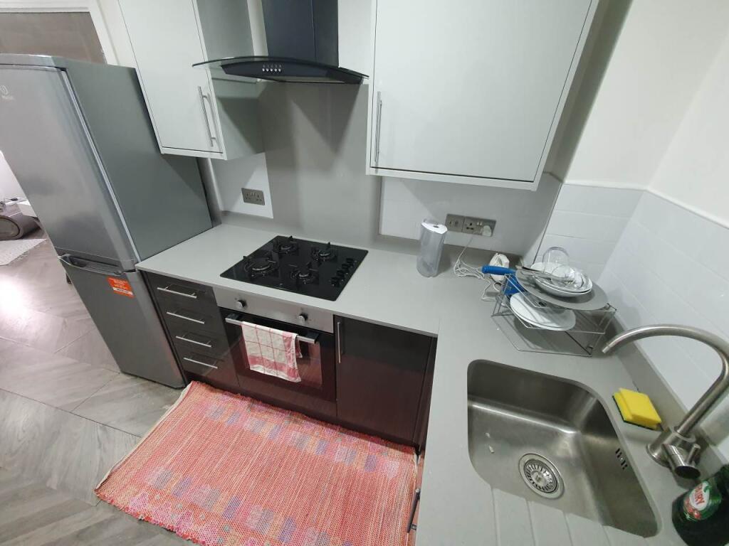 Kitchen (2)