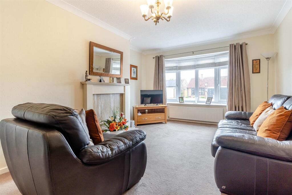 8655415-interior13.jpg