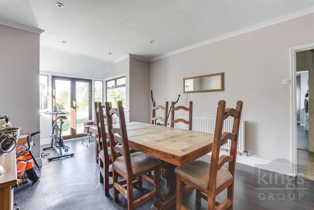 Dining Room .jpg