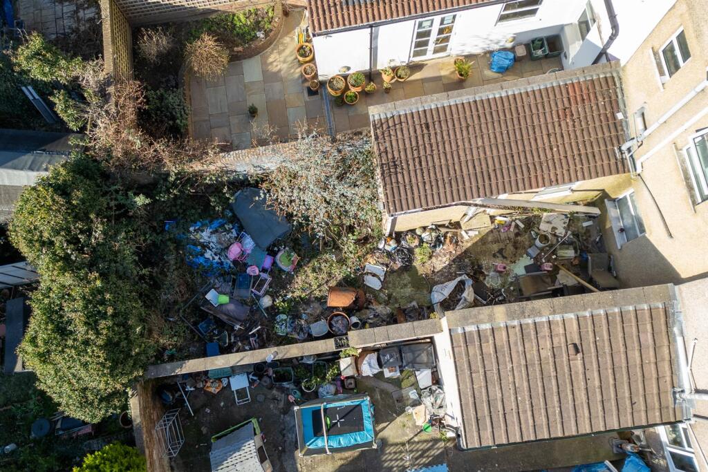 GFF, 36, Seymour Road Easton, Bristol, BS5 0UN | L