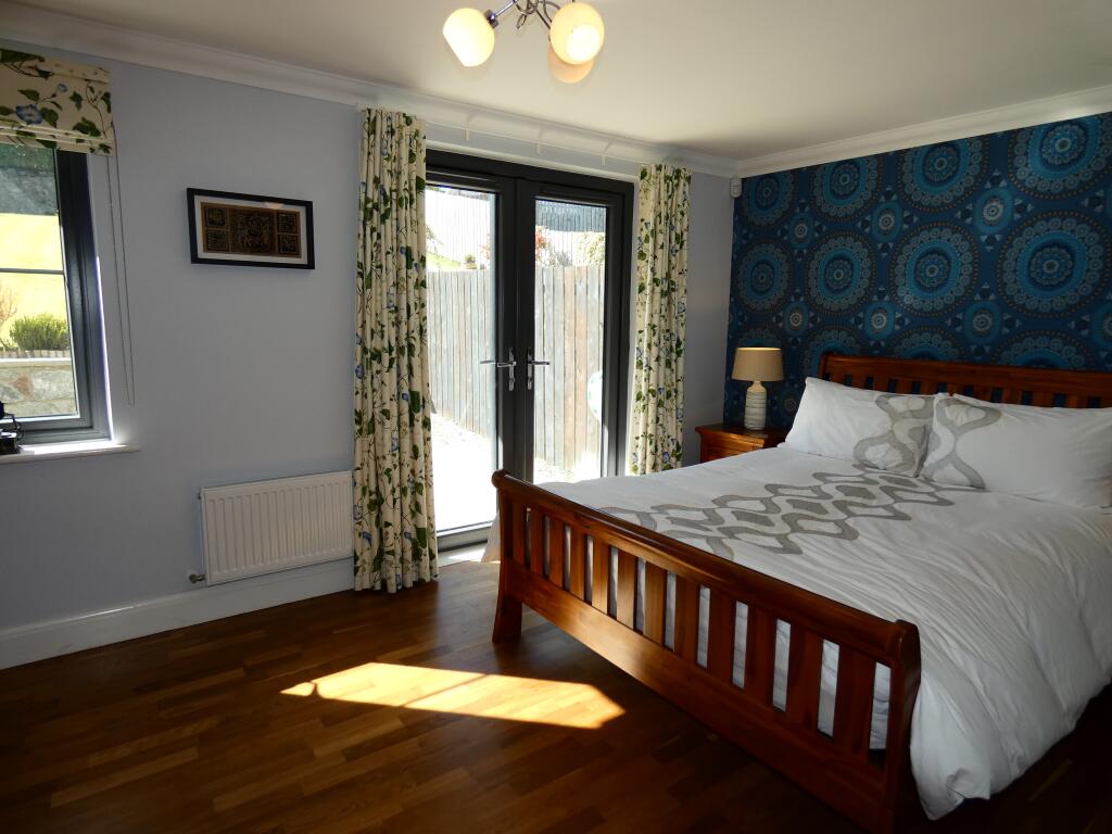 BEDROOM 4 / FAMILY ROOM