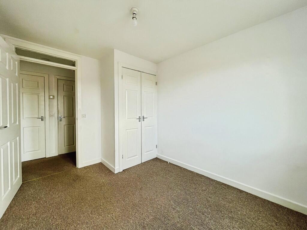 ddba2acf-bedroom ...