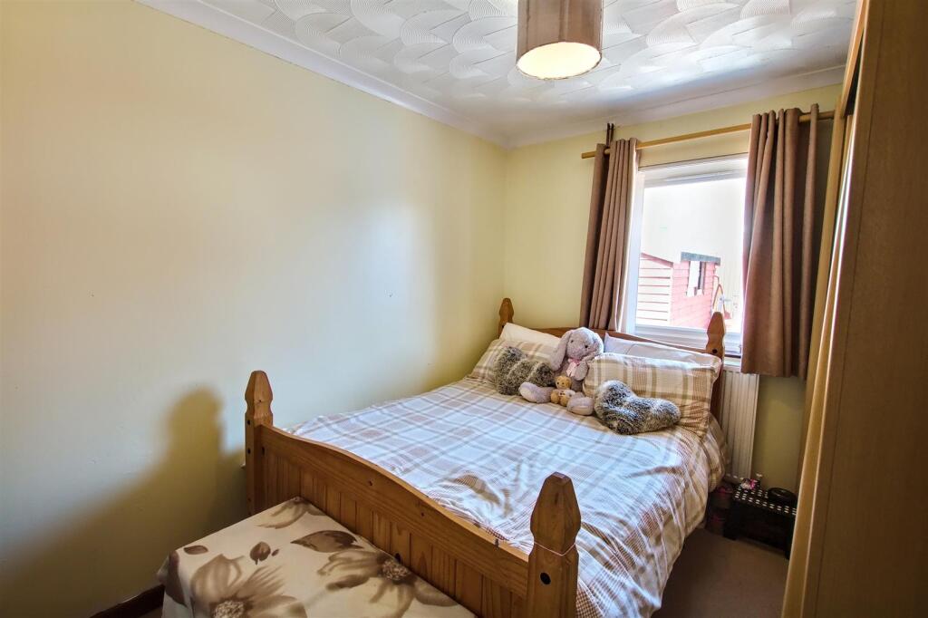 Ground floor Bedroom 1