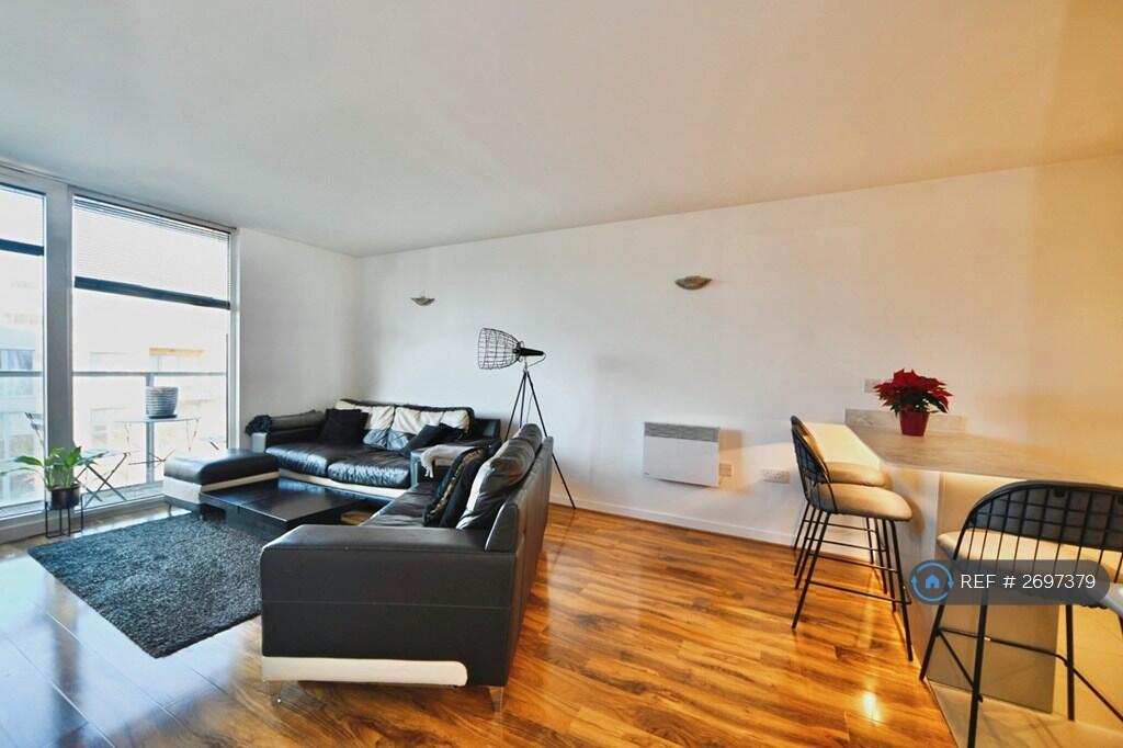 Open Plan Reception And Breakfast Bar