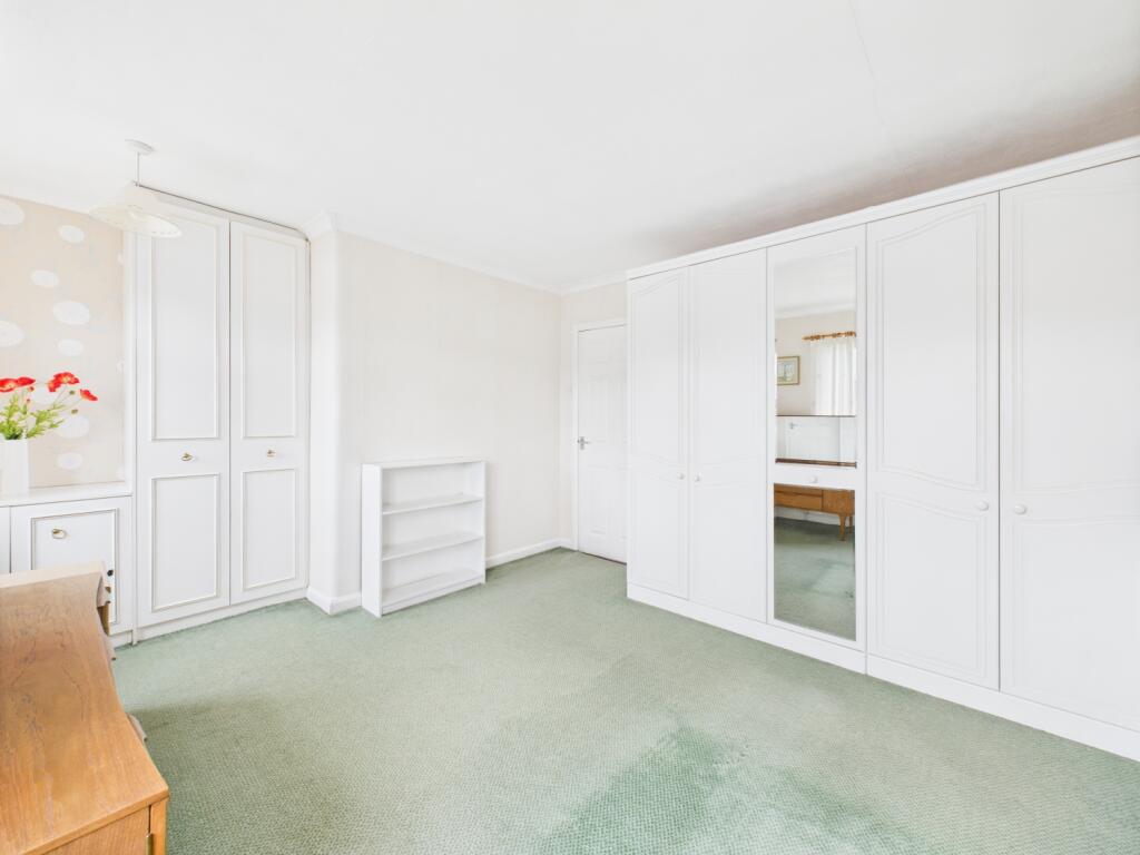 CAM03729G0-PR0065-STILL018