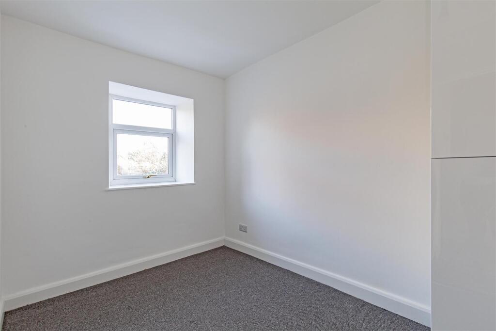 Bedroom 2-1.jpg