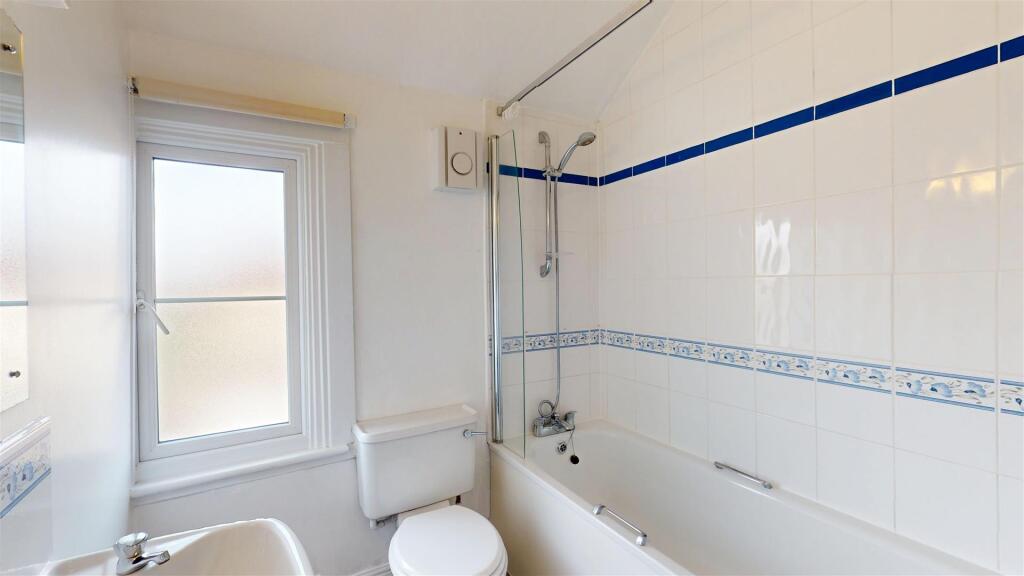 Kingsland cottages 1, Bathroom.jpg