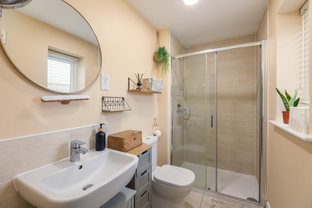 Clover Avenue 30 Bedroom 1-3