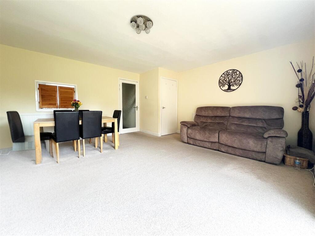 Living/Dining Room