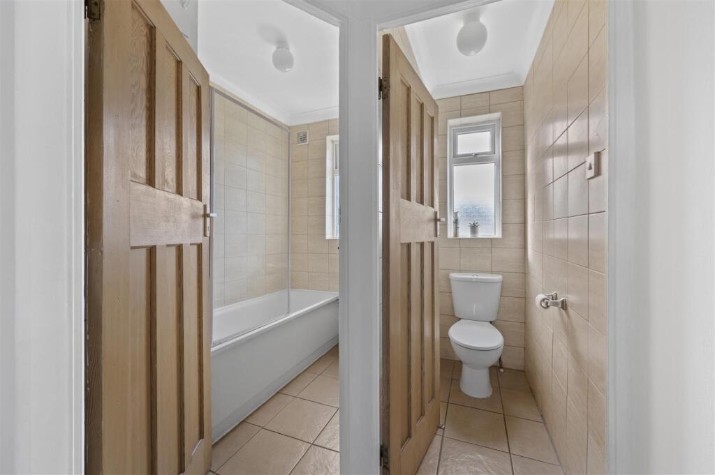 137 Bushey Road,16 .jpg