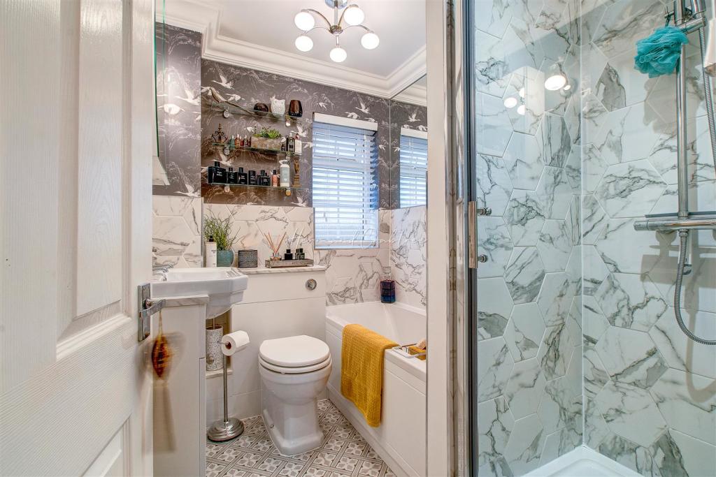 Elan Close, Aberdare, HernCrabtree (5).jpg