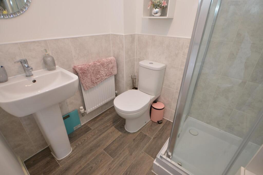 En suite Shower Room