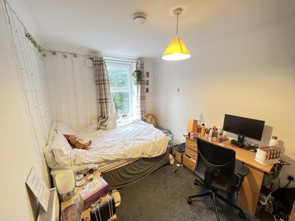 flat 2 south bank 5