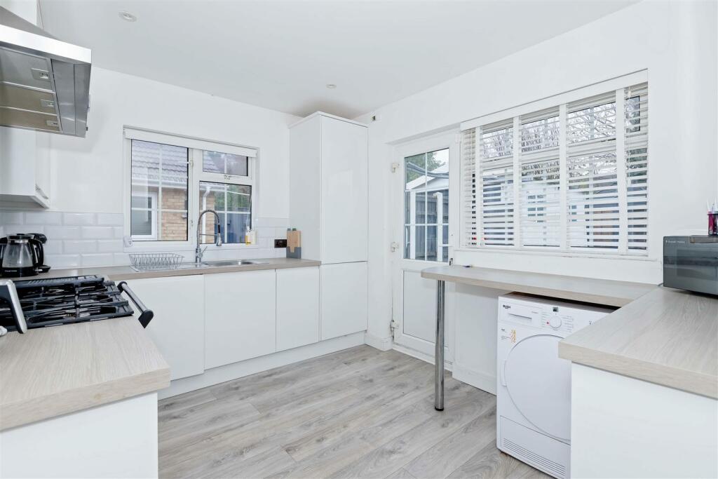 Windermere Crescent_8.jpg